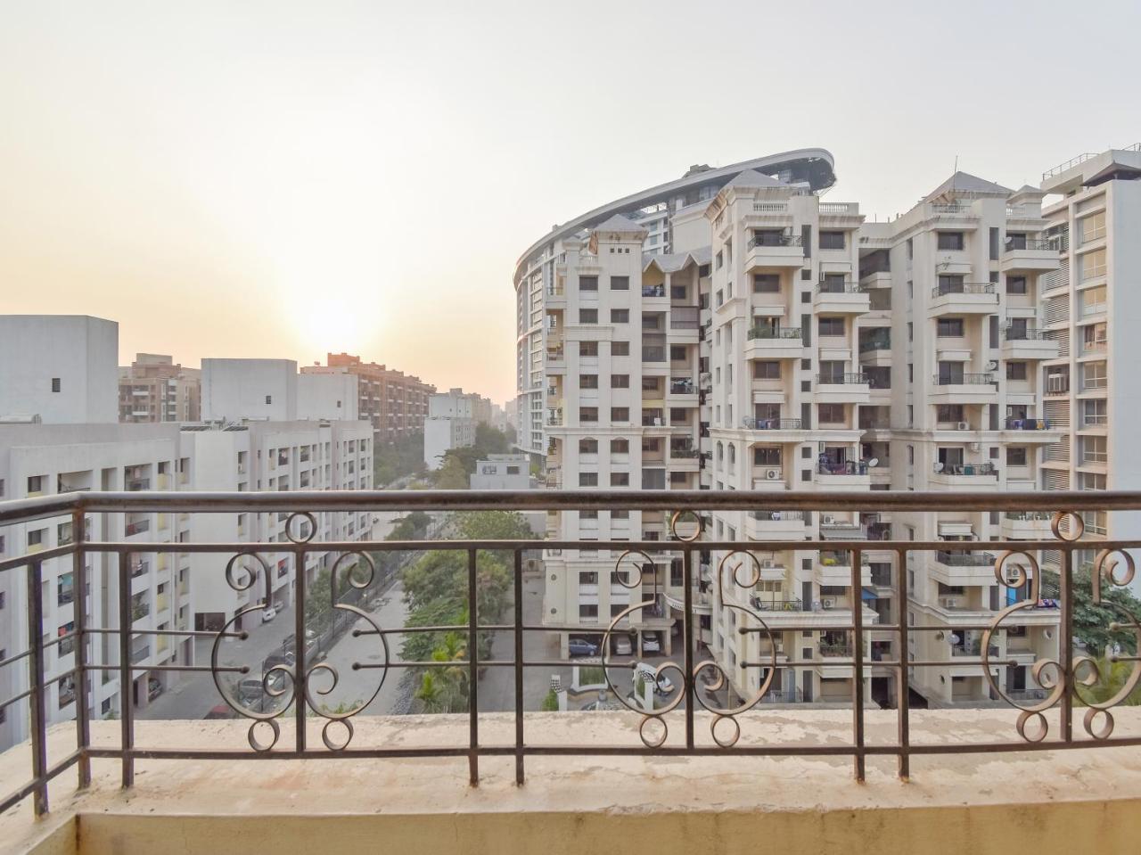 Hotel Np Hospitality Magarpatta City Pune Exterior foto